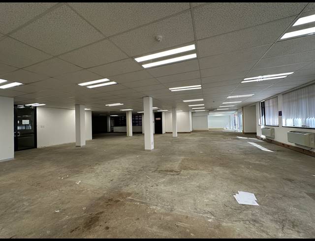 1,731M² OFFICE TO LET IN SANDTON CENTRAL